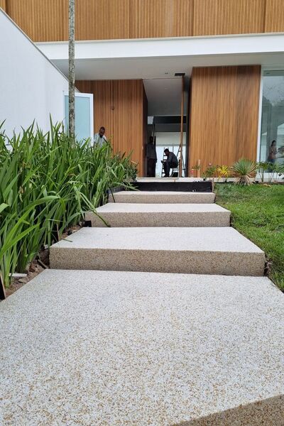 51436ab62c4d68df8f75a3cf86834f70 (1)